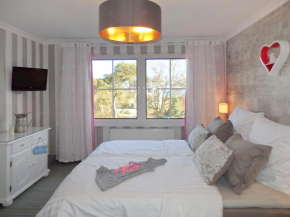 Strandhotel Villa Louisa & Appartementhäuser Villa Josephine und Villa Christine Breege